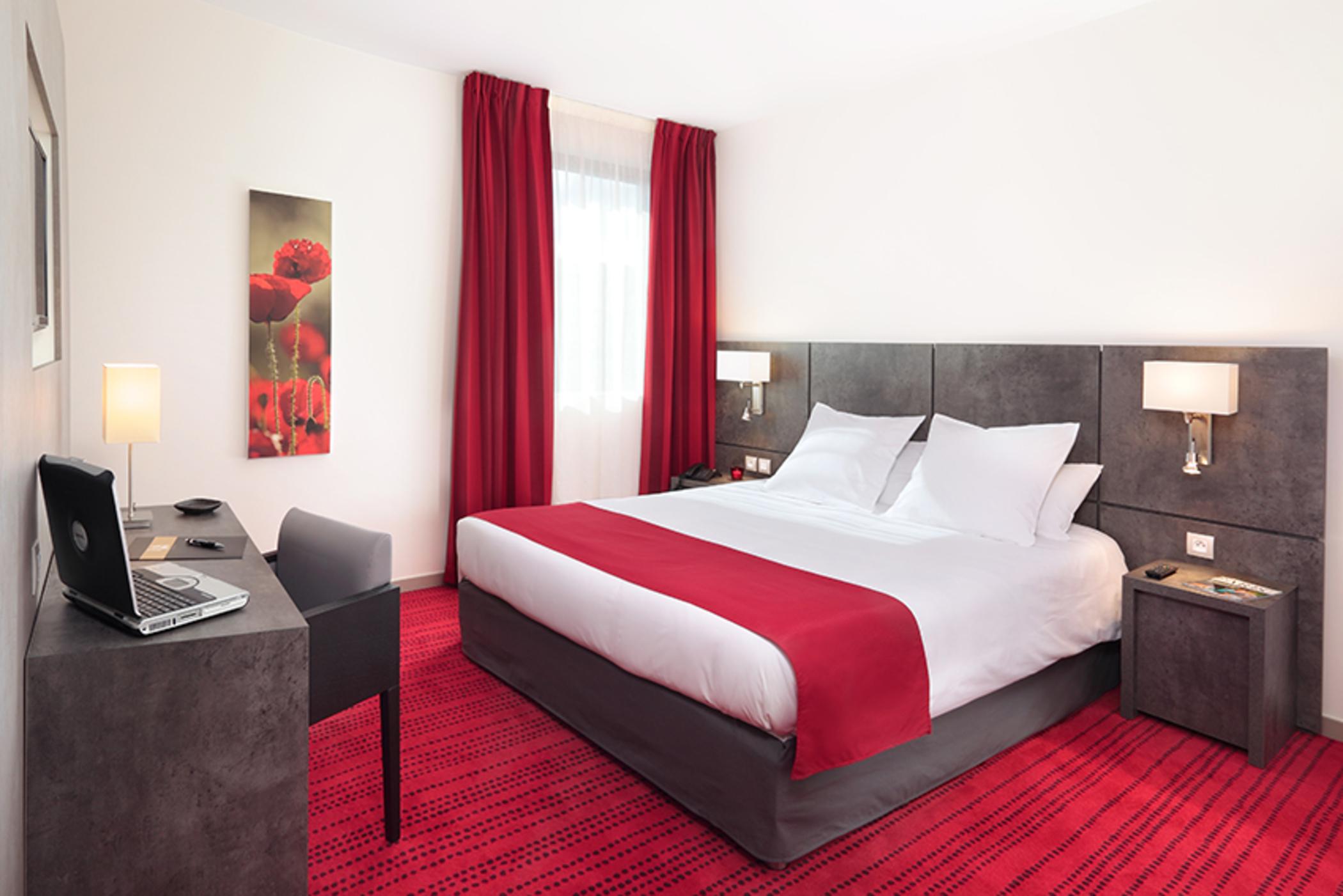 อัปปาร์ตซิตี้ กงฟอร์ เกรอนอบล์ อิโนวาลี Aparthotel มงต์บอนโนแซงต์มาร์แตง ภายนอก รูปภาพ