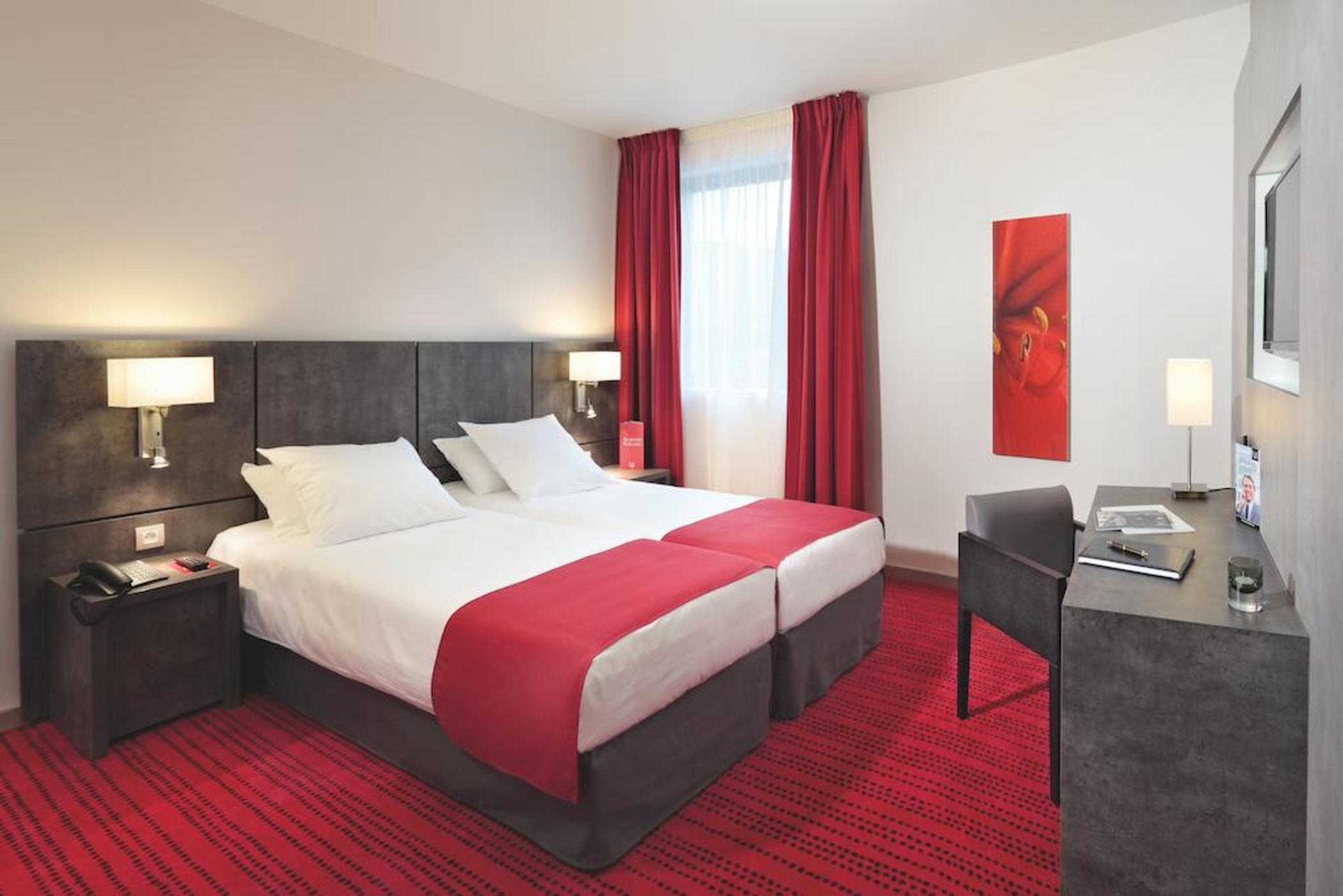 อัปปาร์ตซิตี้ กงฟอร์ เกรอนอบล์ อิโนวาลี Aparthotel มงต์บอนโนแซงต์มาร์แตง ภายนอก รูปภาพ