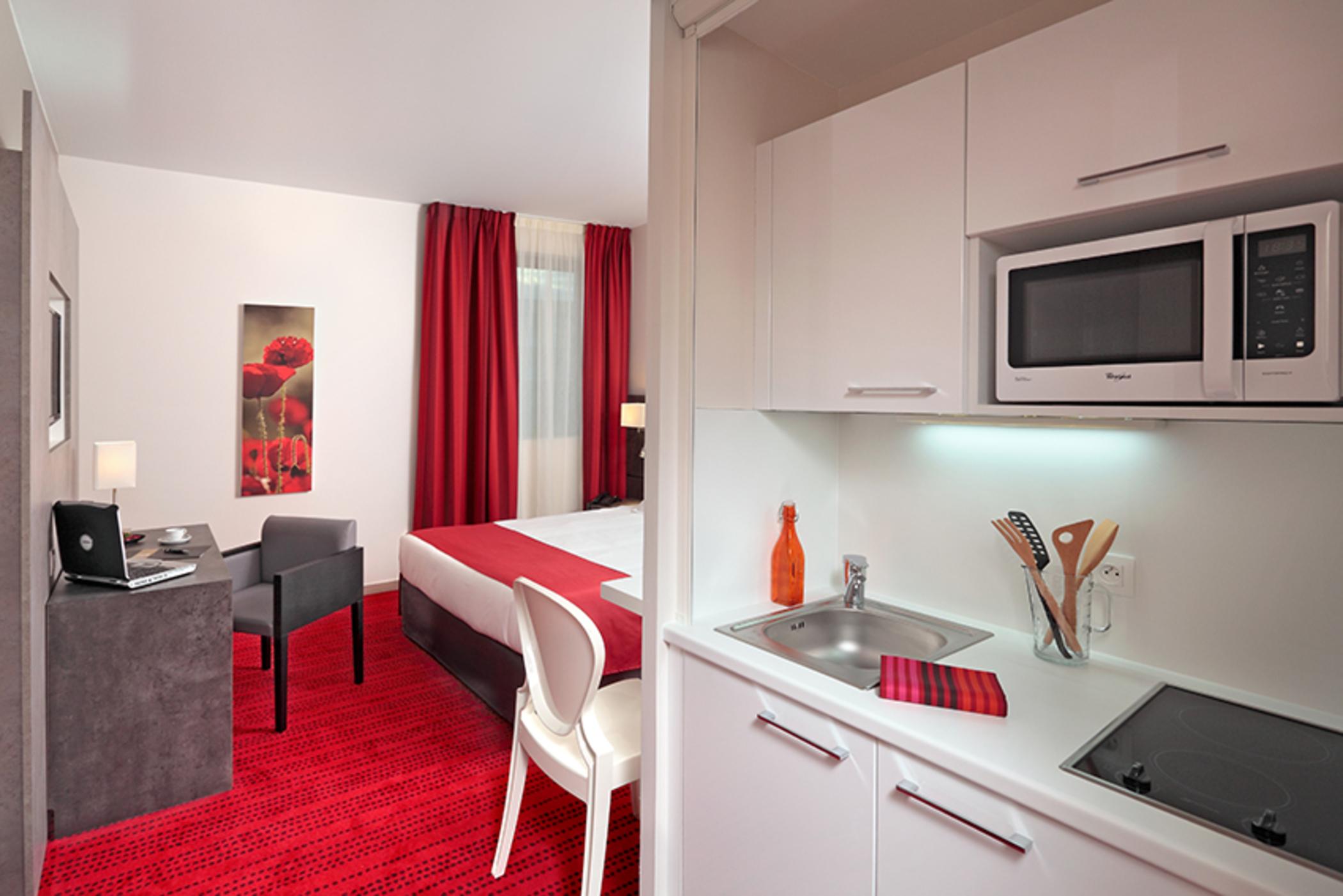 อัปปาร์ตซิตี้ กงฟอร์ เกรอนอบล์ อิโนวาลี Aparthotel มงต์บอนโนแซงต์มาร์แตง ภายนอก รูปภาพ